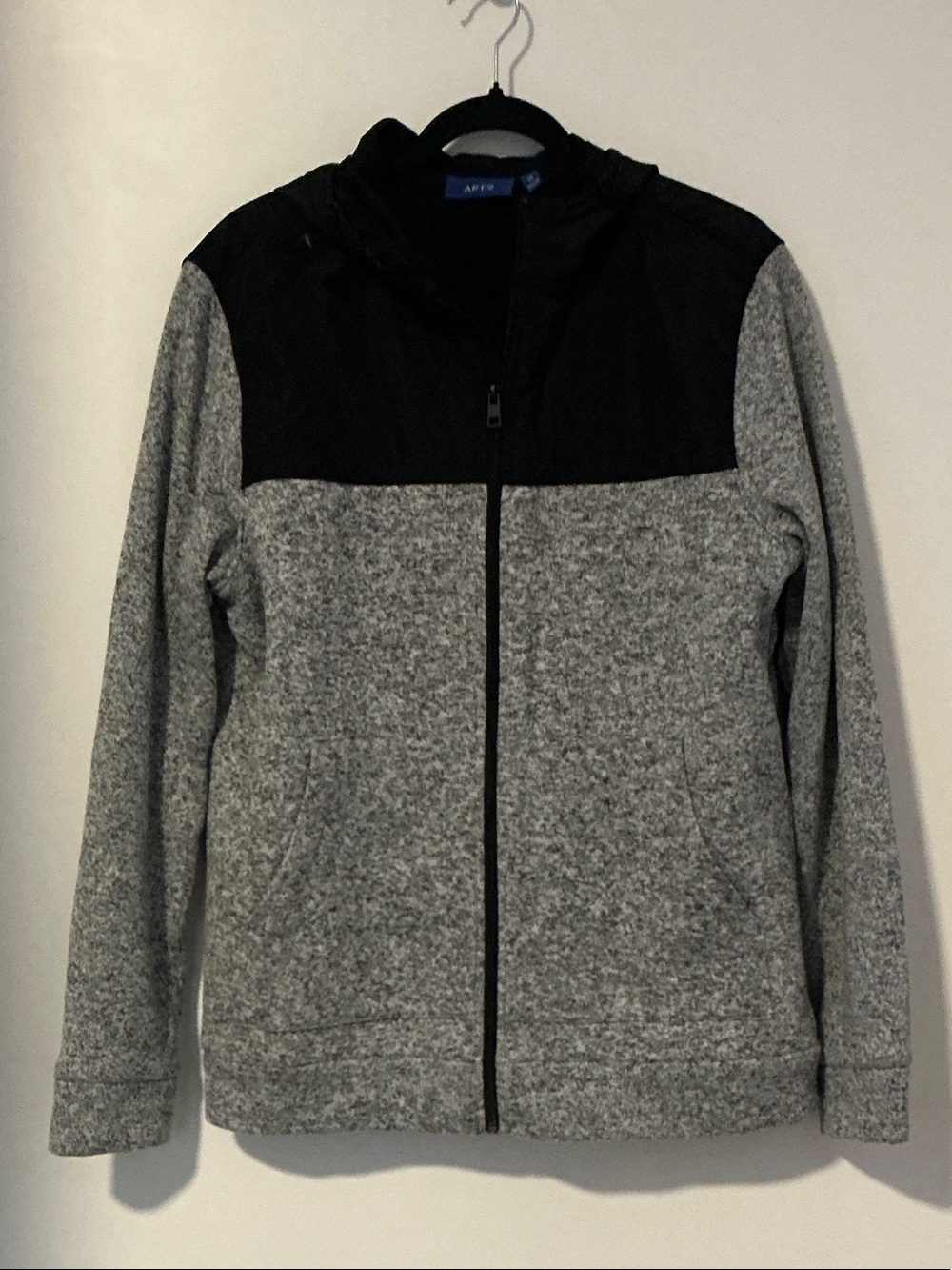 Apt. 9 Men's Black and Gray Hooded Zip-Up Sweater